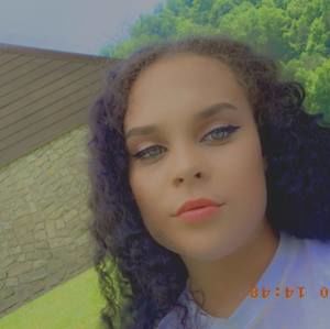 Meet your Posher, Ramona